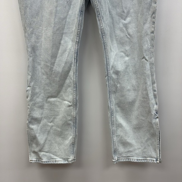 Abercrombie & Fitch The Slim Straight Ultra High Rise Slit Jeans Light Denim 33 - Picture 4 of 9